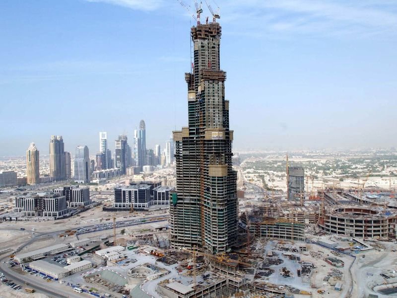 From Desert to Skyscrapers: The Transformation of Dubai